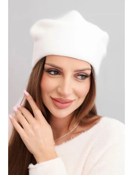 Dámská klasická hladká vlněná čepice beanie K420 bílá