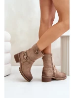 Dámské Botky Na Nízkém Podpatku S Přezkami Tmavě Béžové model 21671197 - Boto Dámské Botky Na Nízkém Podpatku S Přezkami Tmavě Béžové model 21671197 - Boto