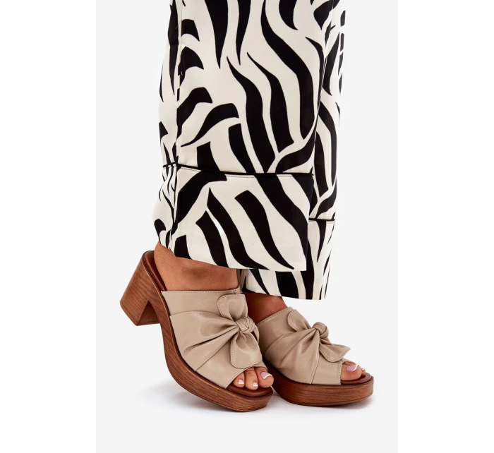 Dámské Pantofle Na Podpatku Z Eko Kůže Béžové model 21686881 - Boto Dámské Pantofle Na Podpatku Z Eko Kůže Béžové model 21686881 - Boto