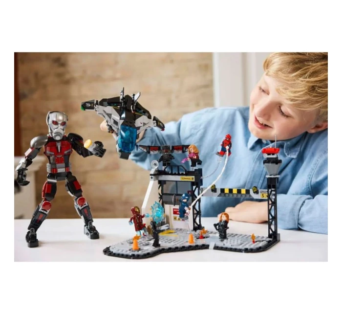 LEGO MARVEL SUPER HEROES 76314 Captain America: Válka hrdinů - bitva