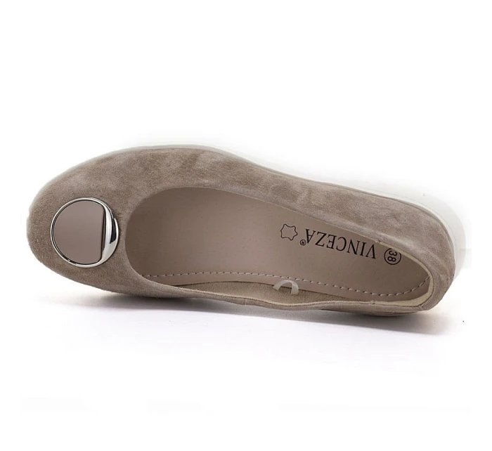 Dámské béžové kožené boty na platformě Vinceza model 22117642