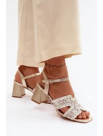 Dámské sandály na podpatku model 22126288 Zlaté - VINCEZA