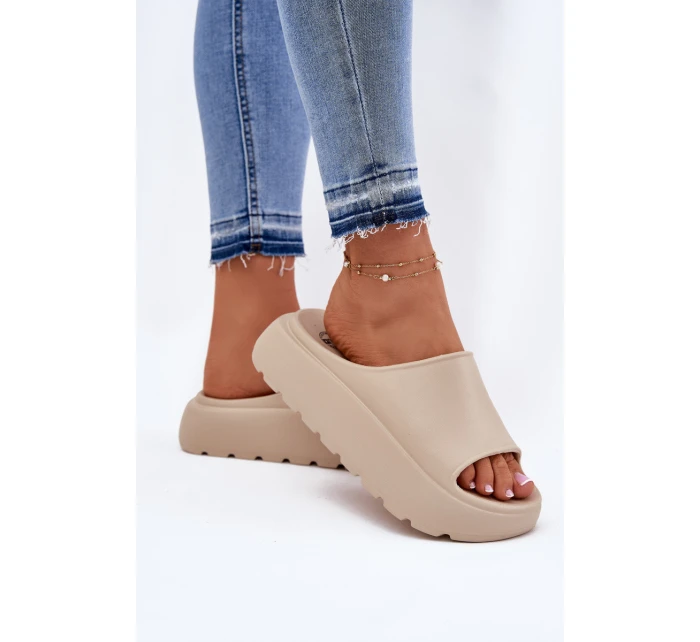 Pěnové Dámské Pantofle Na Platformě Béžové Xalvania Pěnové Dámské Pantofle Na Platformě Béžové Xalvania