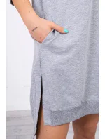 Šaty s kapucí a delšími zády šedé