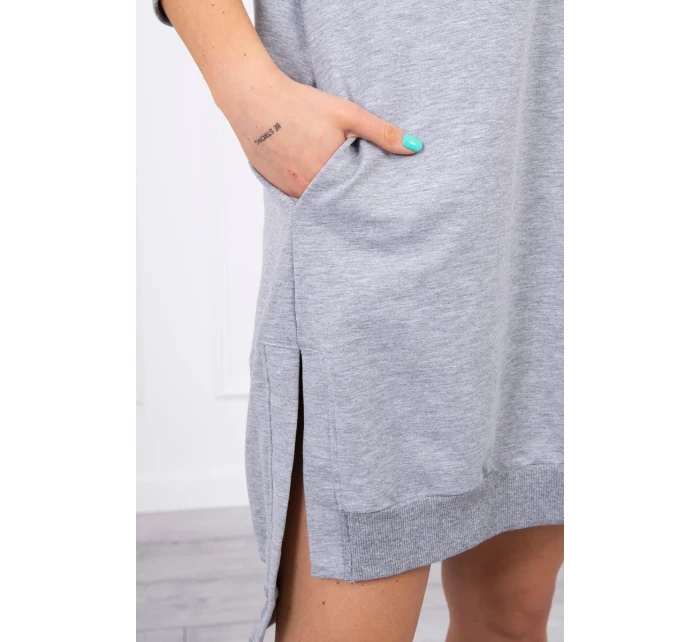 Šaty s kapucí a delšími zády šedé