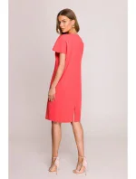S392 Šaty uvolněného střihu s výstřihem do V - korálová barva S392 Šaty uvolněného střihu s výstřihem do V - korálová barva