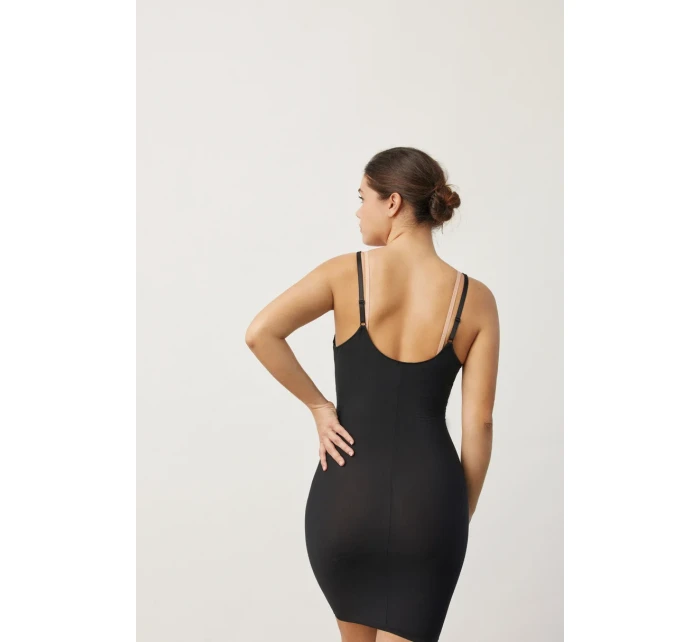 model 20124906 - Ysabel Mora