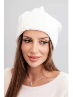 Dámská zimní čepice s ušima a žebrovaným vzorem K440 bílá