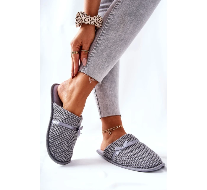 Dámské Pantofle S Mašlí šedé model 21567526 - EVENTO Dámské Pantofle S Mašlí šedé model 21567526 - EVENTO