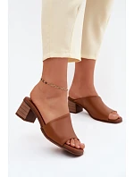 Klapky na podpatku model 227929 Step in style Klapky na podpatku model 227929 Step in style