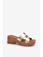 model 21661380 Kožené Elegantní Dámské Žabky S Ozdobou Zlaté - Zazoo