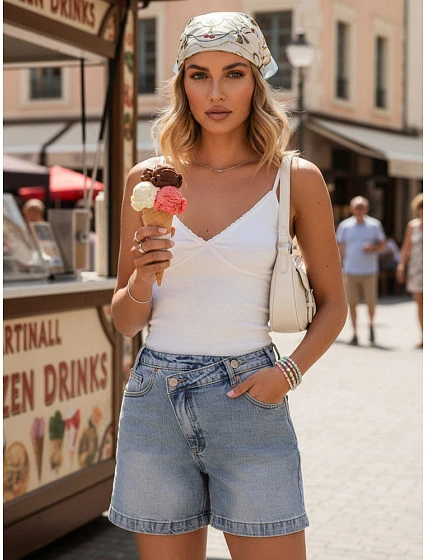 Szorty damskie jeansowe z wysokim stanem niebieskie model 22155345 - FashionStreet