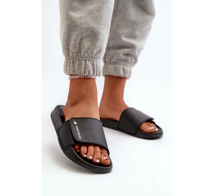 Dámské žabky model 21665920 Černé - 4F Dámské žabky model 21665920 Černé - 4F