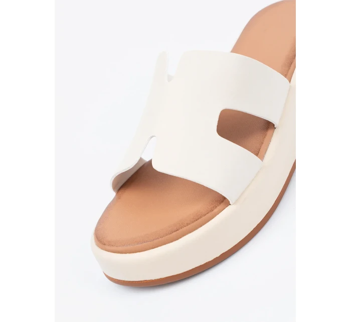 Praktické dámské Jasnobeżowy  nazouváky platforma