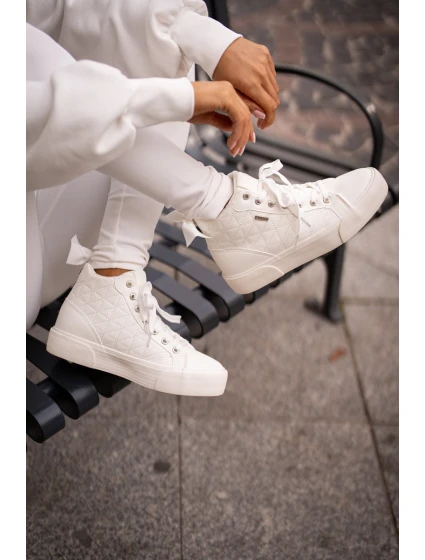 Zateplené Dámské Tenisky Se Švy Bílé Big Star OO274A479 Zateplené Dámské Tenisky Se Švy Bílé Big Star OO274A479