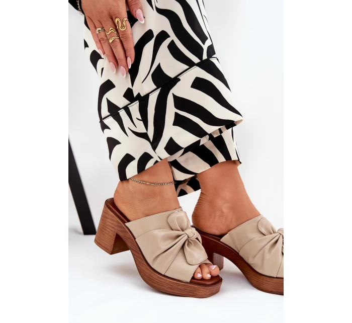 Dámské Pantofle Na Podpatku Z Eko Kůže Béžové model 21686881 - Boto Dámské Pantofle Na Podpatku Z Eko Kůže Béžové model 21686881 - Boto