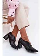 Kožené dámské polobotky na podpatku model 22123149 Černé - Maciejka
