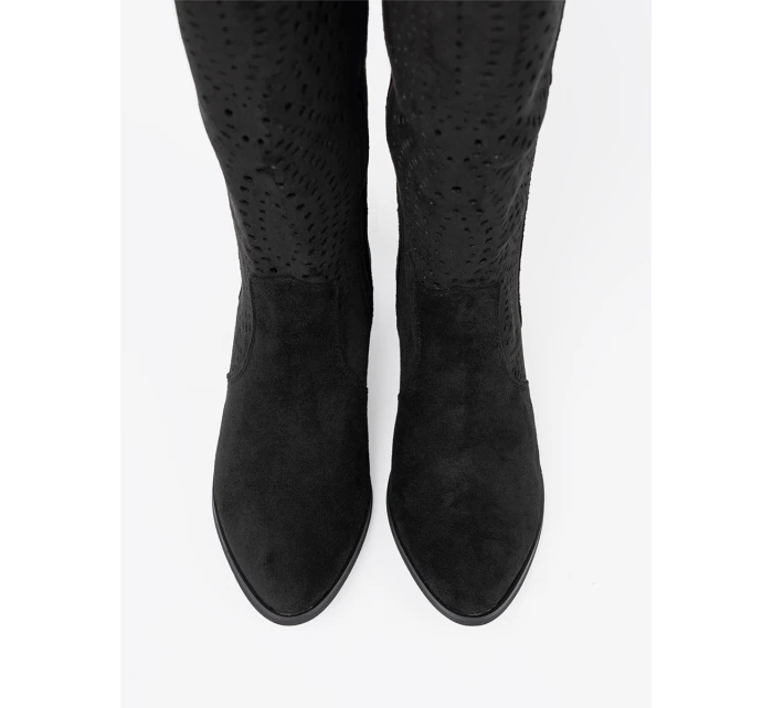 Trendy černé kozačky dámské na širokém podpatku Trendy černé kozačky dámské na širokém podpatku