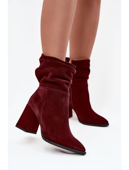 Kotníkové boty z přírodního semiše s na podpatku s mašlí bordó model 21718464 - Zazoo Kotníkové boty z přírodního semiše s na podpatku s mašlí bordó model 21718464 - Zazoo