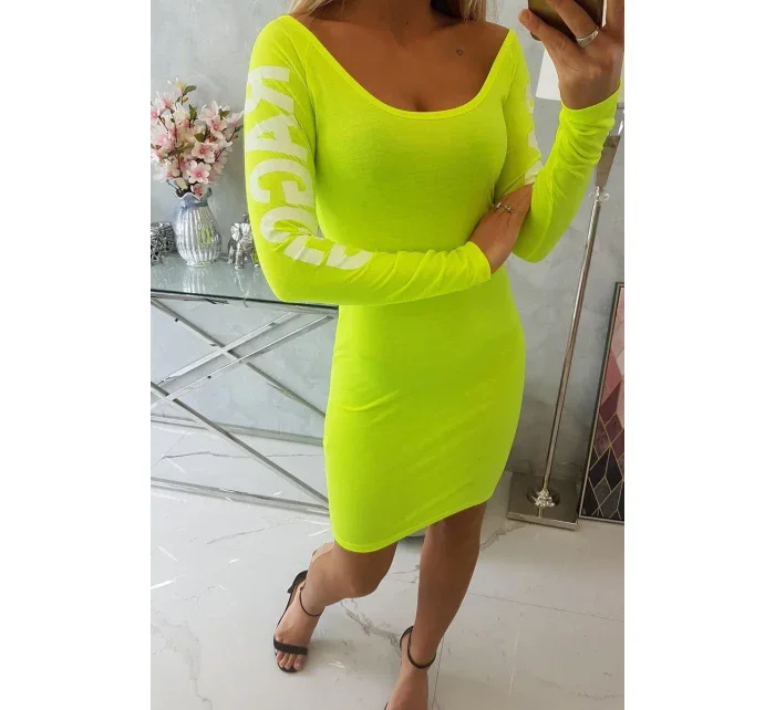 Otrhané žluté neonové šaty