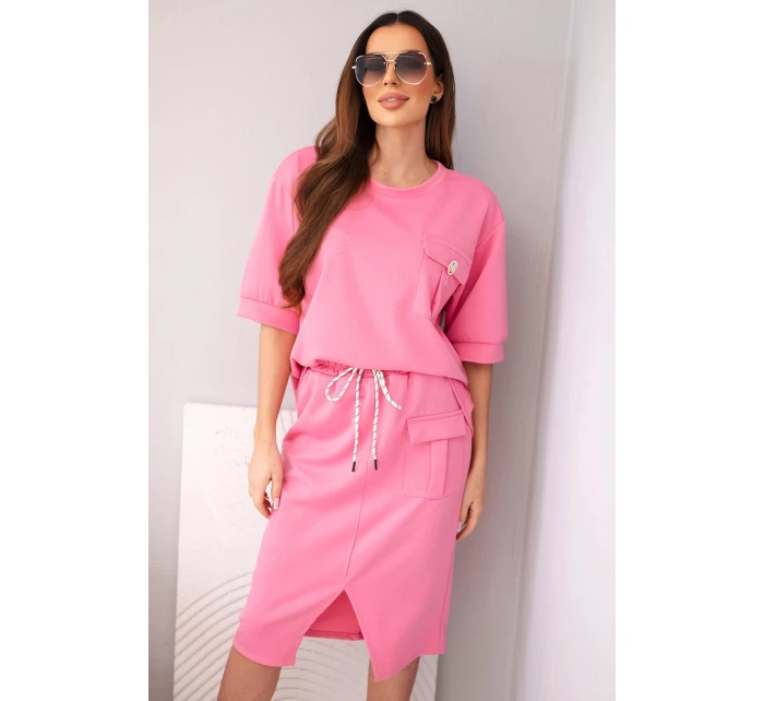 Dámský komplet máslový s halenkou a midi sukní růžový Dámský komplet máslový s halenkou a midi sukní růžový