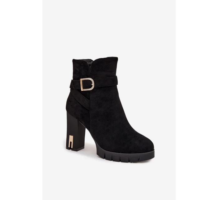 Zateplené dámské kozačky na podpatku s přezkou Černé model 21711529 - Boto Zateplené dámské kozačky na podpatku s přezkou Černé model 21711529 - Boto