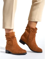 Originální dámské hnědé kotníčkové boty na plochém podpatku Originální dámské hnědé kotníčkové boty na plochém podpatku