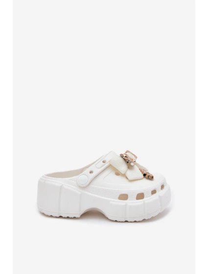 Dětské Dívčí Pantofle Z Pěny S Mašlí A Ozdobami Bílé Selvana Dětské Dívčí Pantofle Z Pěny S Mašlí A Ozdobami Bílé Selvana