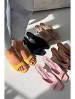 Dámské pantofle na podpatku Žluté model 22092050 - Boto