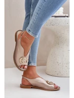 Kožené sandály na plochém podpatku s ozdobou model 21683142 Zlaté - Laura Messi