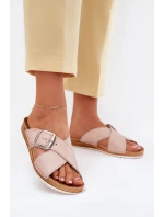 Kožené dámské pantofle s přezkou růžové model 21701900 - Inblu Kožené dámské pantofle s přezkou růžové model 21701900 - Inblu