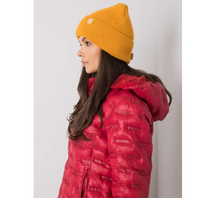 Dámská čepice.13 tmavě žlutá