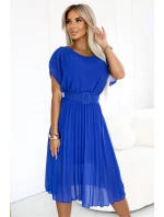 465-6 MIA Plisované šifonové midi šaty se širokým páskem - CHABROW 465-6 MIA Plisované šifonové midi šaty se širokým páskem - CHABROW