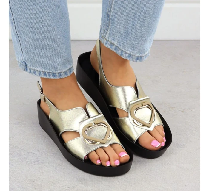 Dámské kožené sandály na platformě zlaté S.Barski KV51-031