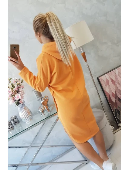 Šaty s kapucí a bočním rozparkem broskvové Šaty s kapucí a bočním rozparkem broskvové