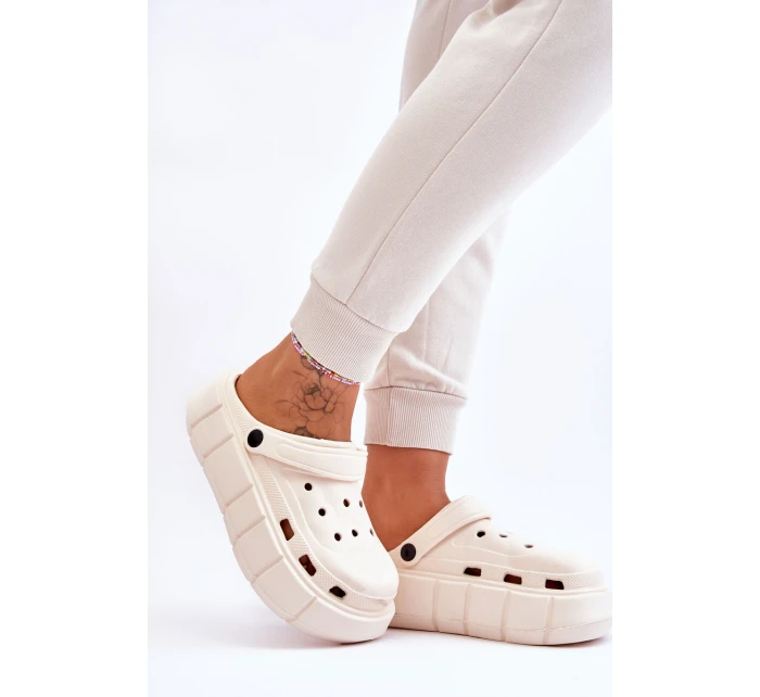 Dámská pěnová platforma Crocs Béžove Beckett Dámská pěnová platforma Crocs Béžove Beckett