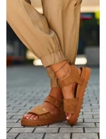 Dámské semišové sandály na platformě Big Star model 21655477 Hnědé - Big Star Shoes