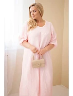 Dámské šaty Plus Size z  s výstřihem do V bonbónově růžová model 22141100 - K-Fashion