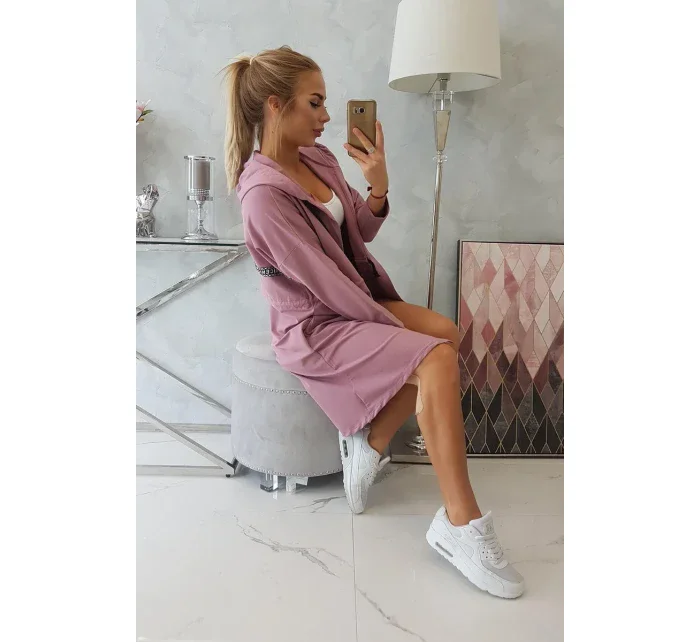 Pláštěnka s delšími zády tmavě růžová