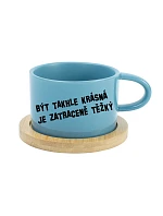 BÝT TAKHLE KRÁSNÁ JE ZATRACENÉ TEŽKÝ - modrý hrníček makronka 200 ml BÝT TAKHLE KRÁSNÁ JE ZATRACENÉ TEŽKÝ - modrý hrníček makronka 200 ml
