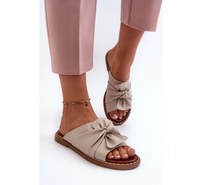 Dámské sandály na ploché podrážce béžové model 21658396 - Boto Dámské sandály na ploché podrážce béžové model 21658396 - Boto