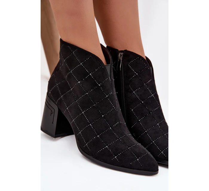 Dámské kotníkové boty na podpatku se zdobením D&A MR52-133 Černé