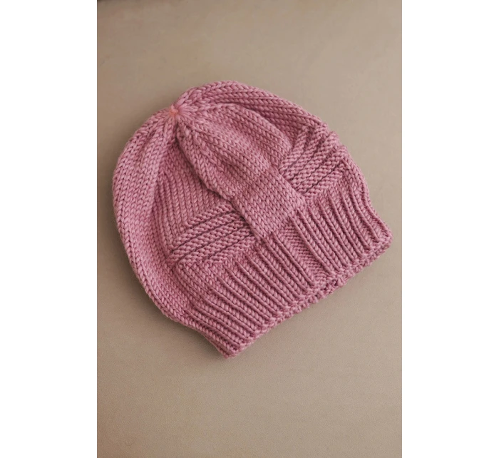 Dámská zimní čepice akrylová s ozdobným pletením K462 světle fialová