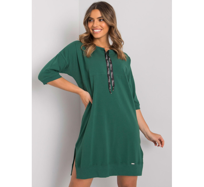 Tmavě zelené ležérní šaty od Earnestine