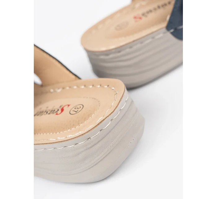 Komfortní  nazouváky dámské modré na plochém podpatku