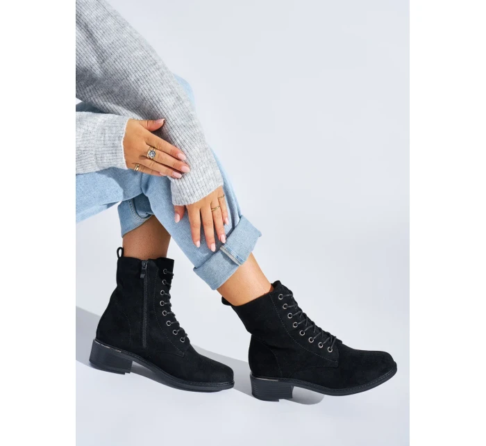 Pohodlné kotníčkové boty dámské černé na širokém podpatku Pohodlné kotníčkové boty dámské černé na širokém podpatku