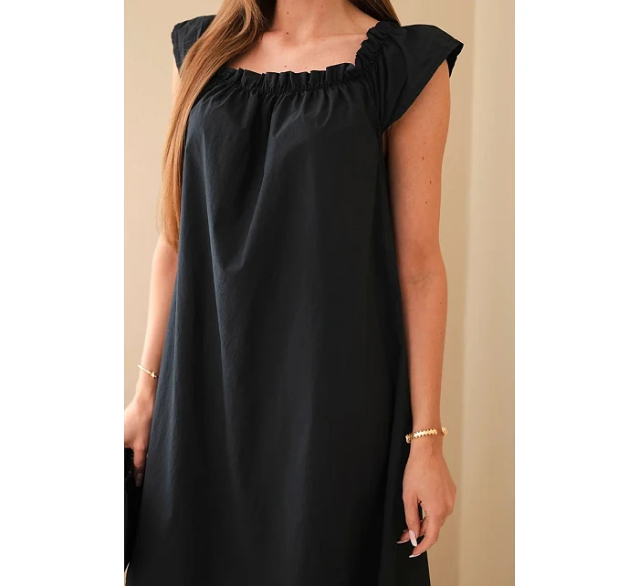 Dámské bavlněné šaty s nařaseným výstřihem a volánkem černá
