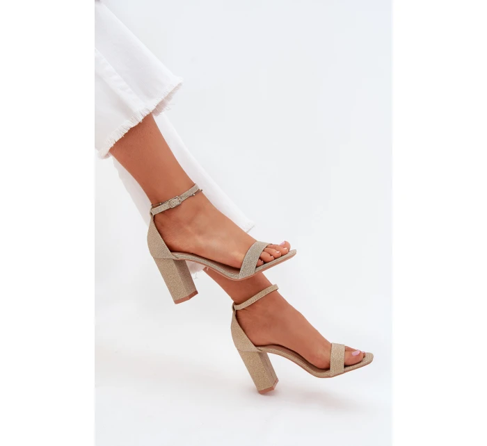 Lesklé sandály na podpatku Kavina – zlaté Lesklé sandály na podpatku Kavina – zlaté
