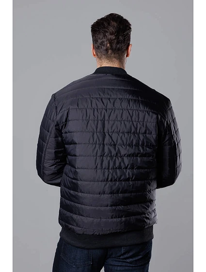 Černá prošívaná pánská bunda typu "bomber" model 18344854 - J.STYLE Černá prošívaná pánská bunda typu "bomber" model 18344854 - J.STYLE
