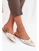 Dámské sandály s výšivkou na ploché Camel Grelia Dámské sandály s výšivkou na ploché Camel Grelia